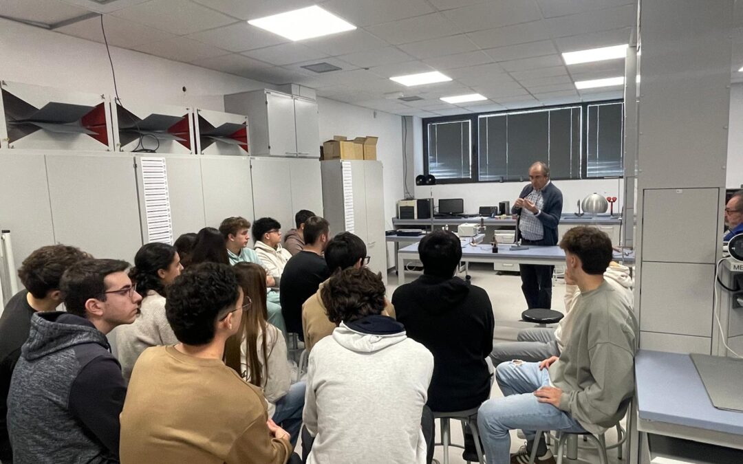 Visita a la Facultad de Física de la UVA (19/12/2024)